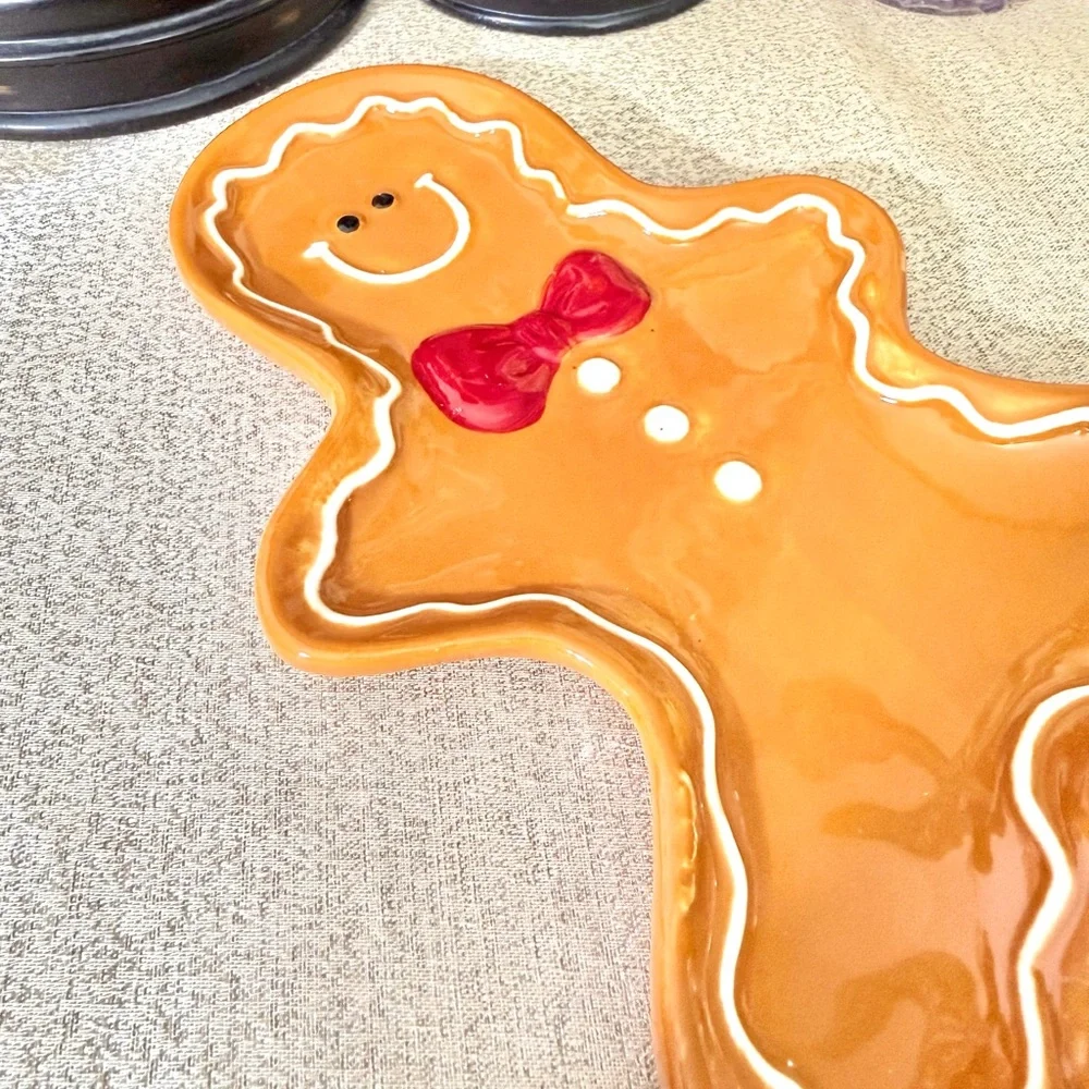 NWT GINGERBREAD MAN Ceramic Spoon Rest